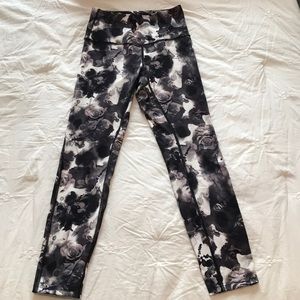 Lululemon Size 6 Floral Leggings